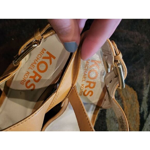 Michael Kors Ivana Sandals Women's 7 Tan Leather Strappy Cork High Heel - Picture 4 of 5